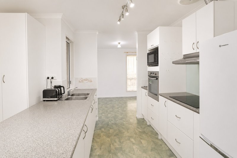 Photo - 31 William Street, Howard QLD 4659 - Image 18