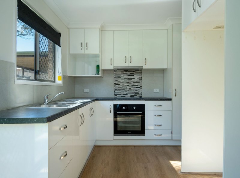 Photo - 31 Wine Drive, Wilsonton QLD 4350 - Image 3