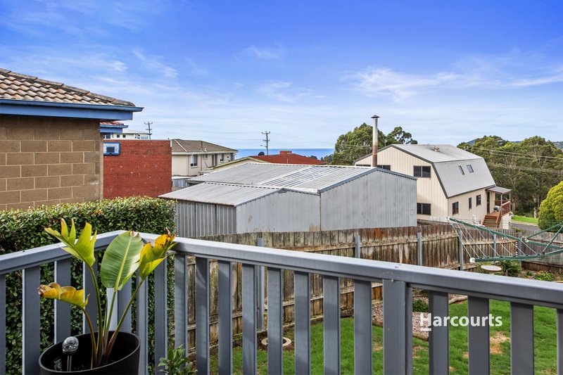 Photo - 31 Winter Avenue, Upper Burnie TAS 7320 - Image 6
