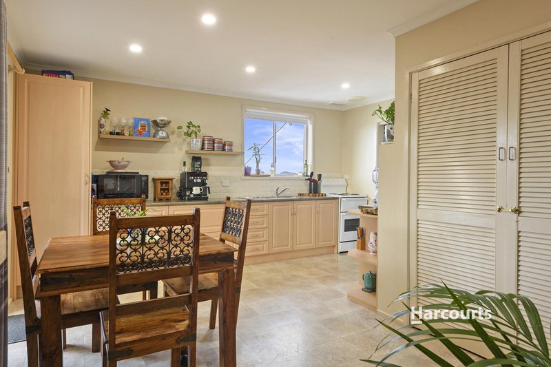 Photo - 31 Winter Avenue, Upper Burnie TAS 7320 - Image 9