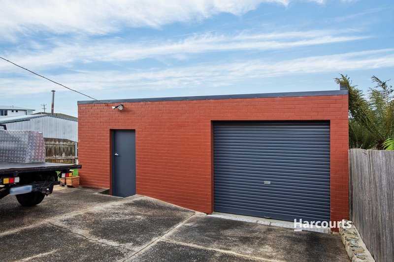 Photo - 31 Winter Avenue, Upper Burnie TAS 7320 - Image 16
