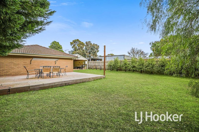 Photo - 31 Woodlands Crescent, Narre Warren VIC 3805 - Image 9