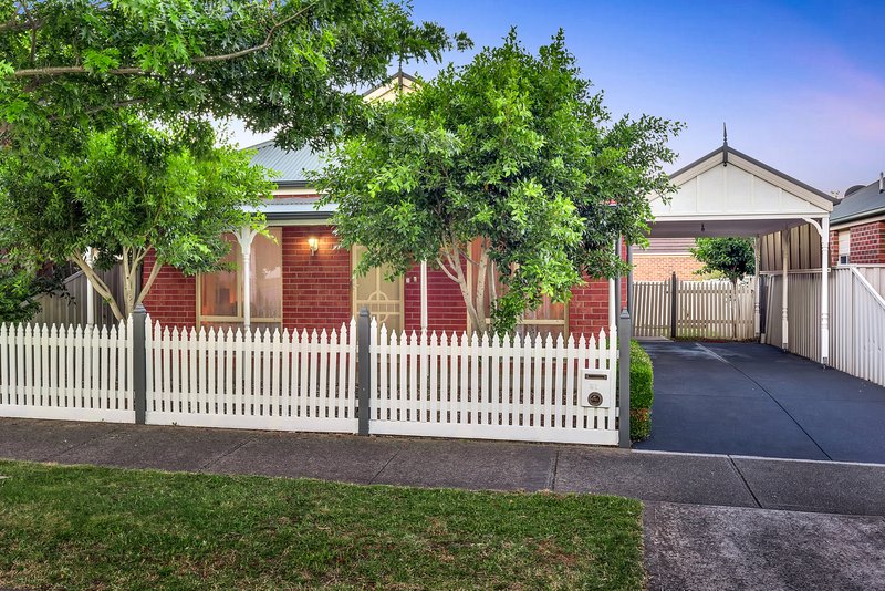 31 Woodlea Crescent, Craigieburn VIC 3064