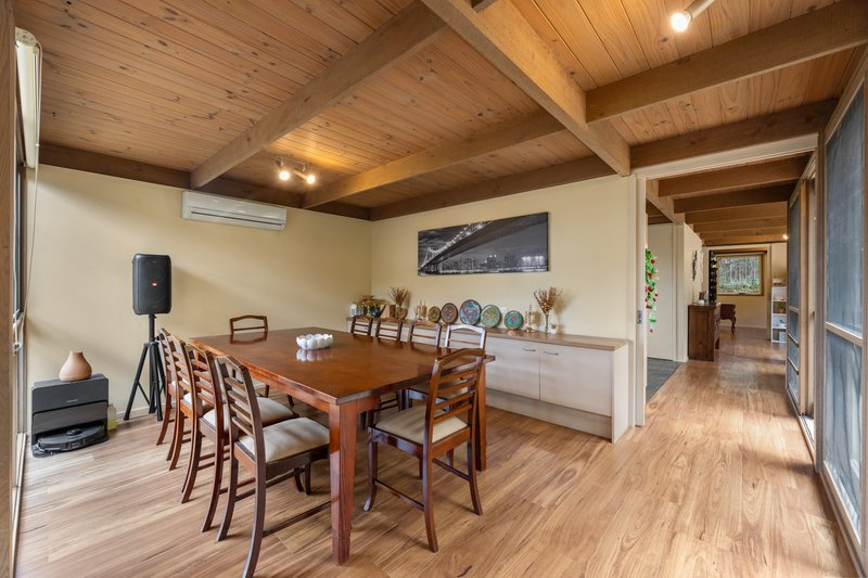 Photo - 31 Woodleigh Crescent, Vermont South VIC 3133 - Image 3