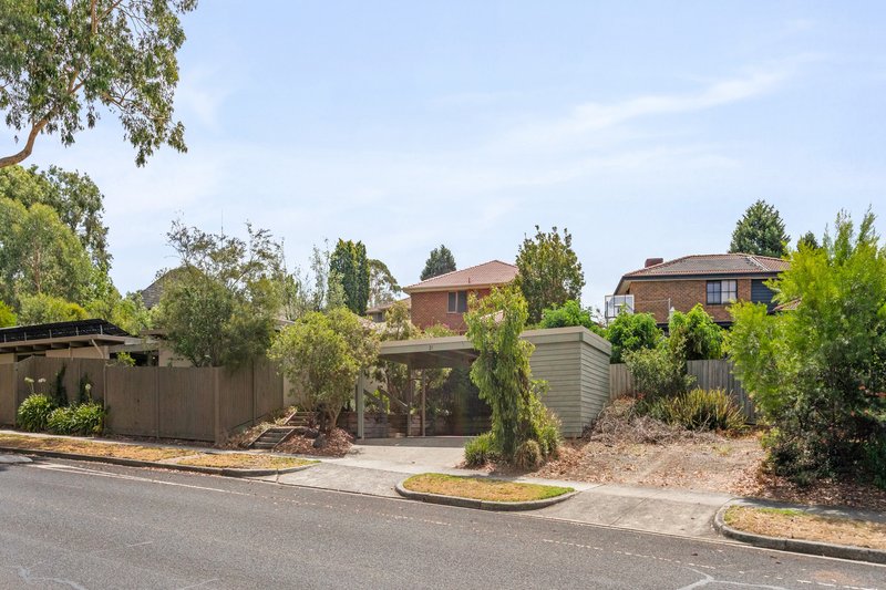 Photo - 31 Woodleigh Crescent, Vermont South VIC 3133 - Image 12