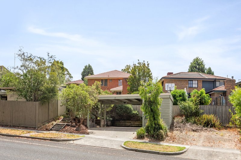 Photo - 31 Woodleigh Crescent, Vermont South VIC 3133 - Image 13