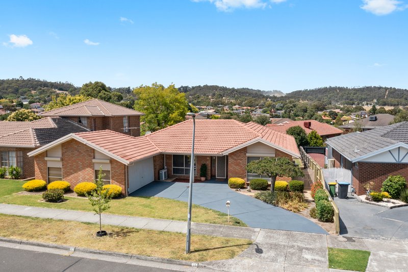 31 Woodside Drive, Rowville VIC 3178