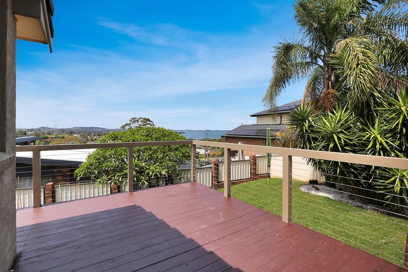 Photo - 31 Wybalena Ave , Koonawarra NSW 2530 - Image 11