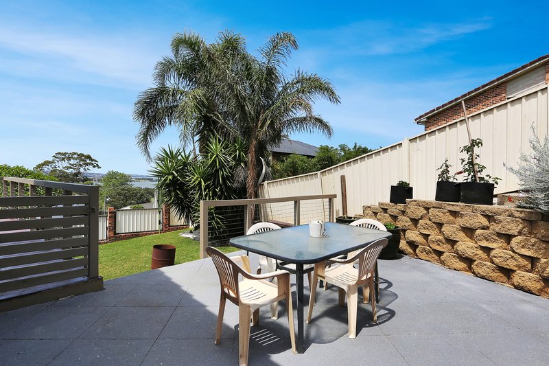 Photo - 31 Wybalena Ave , Koonawarra NSW 2530 - Image 12