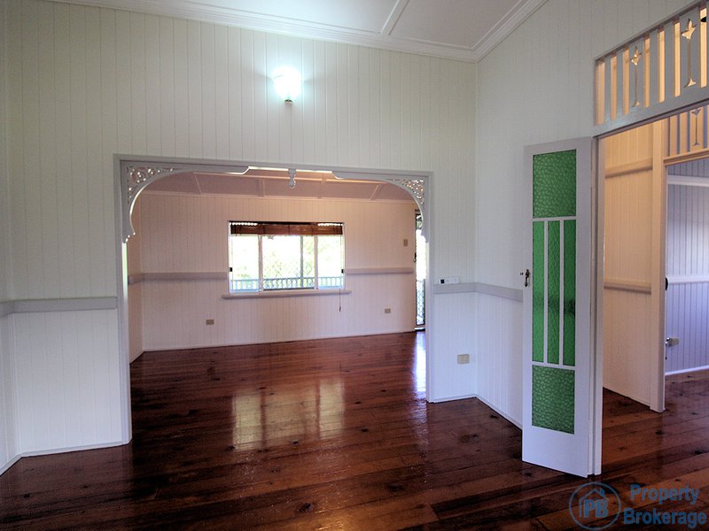 Photo - 31 Yaralla Street, Maryborough QLD 4650 - Image 2