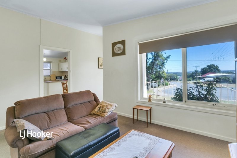 Photo - 31 Yarcowie Avenue, Ingle Farm SA 5098 - Image 3