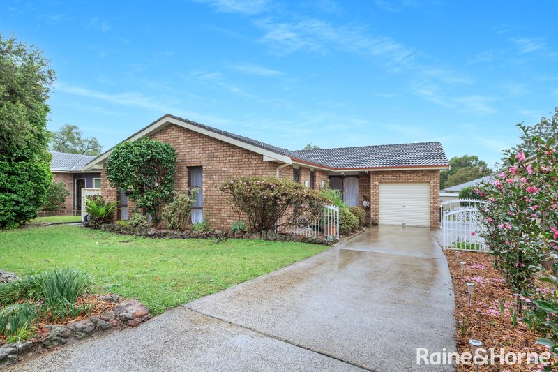 Photo - 31 Yeovil Drive, Bomaderry NSW 2541 - Image 1