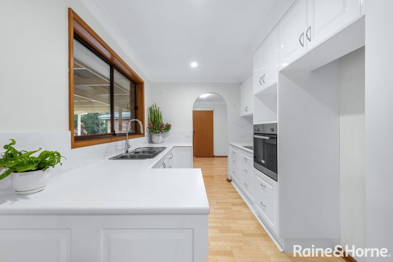 Photo - 31 Yeovil Drive, Bomaderry NSW 2541 - Image 2