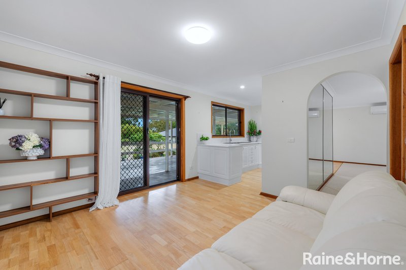 Photo - 31 Yeovil Drive, Bomaderry NSW 2541 - Image 3