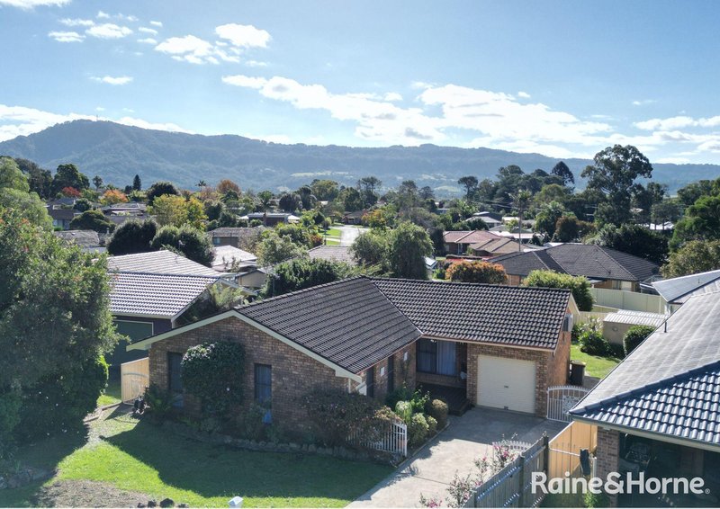 Photo - 31 Yeovil Drive, Bomaderry NSW 2541 - Image 16