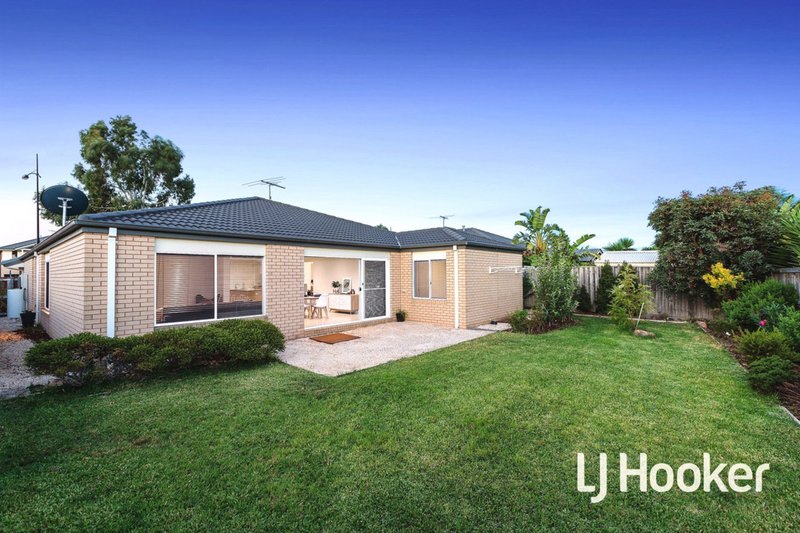 Photo - 31 Yuruga Boulevard, Point Cook VIC 3030 - Image 16