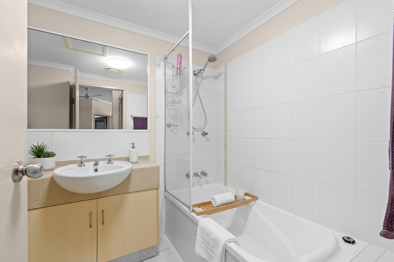 Photo - 3/10-12 Oyster Court, Trinity Beach QLD 4879 - Image 5