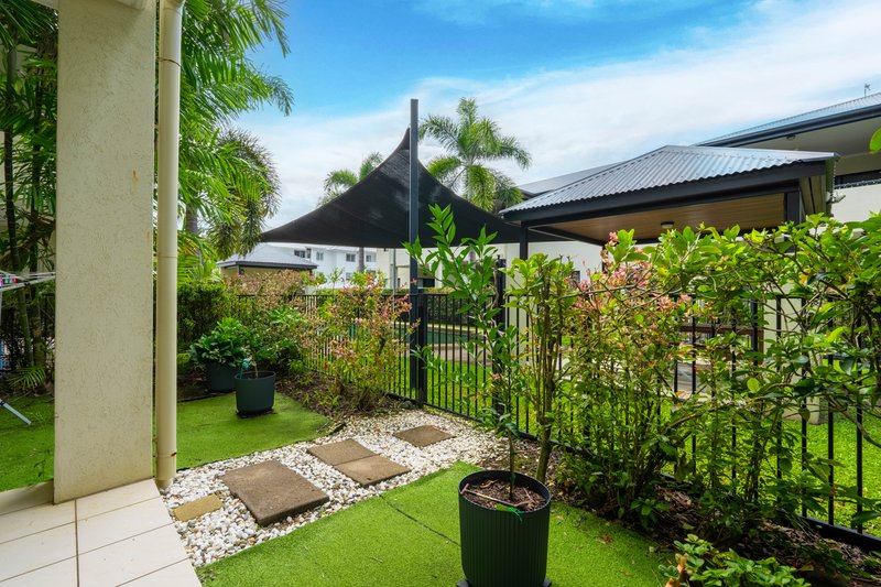 Photo - 3/10-12 Oyster Court, Trinity Beach QLD 4879 - Image 9