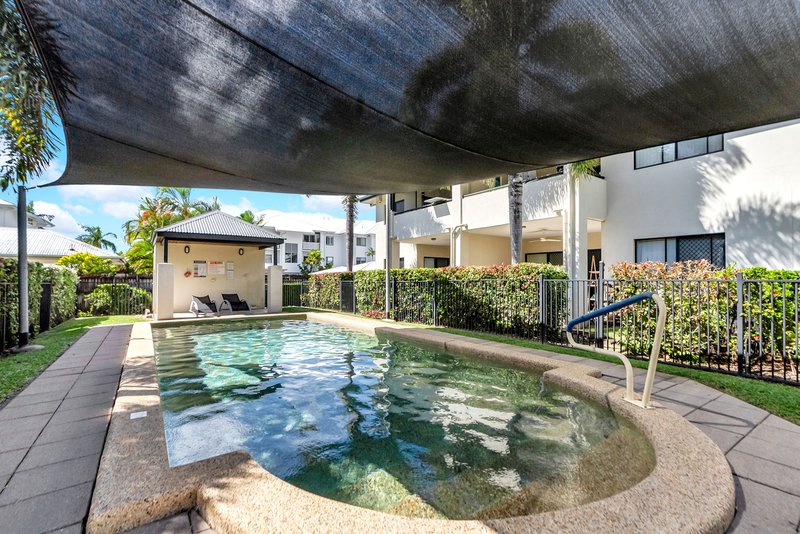 Photo - 3/10-12 Oyster Court, Trinity Beach QLD 4879 - Image 10