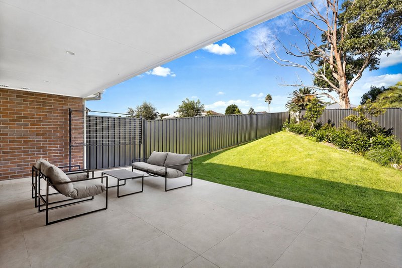 Photo - 3/10 Aitkin Place, Lake Heights NSW 2502 - Image 10