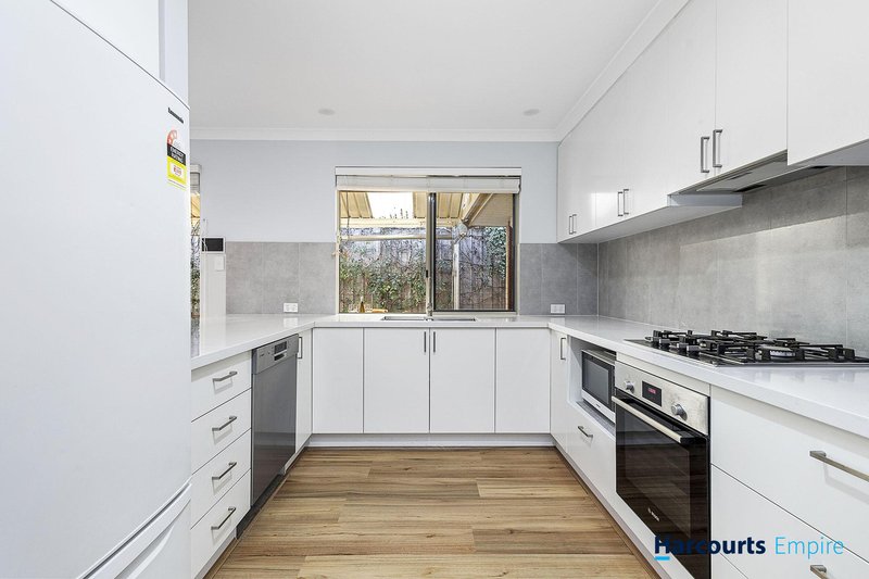 Photo - 3/10 Bower Street, Scarborough WA 6019 - Image 6