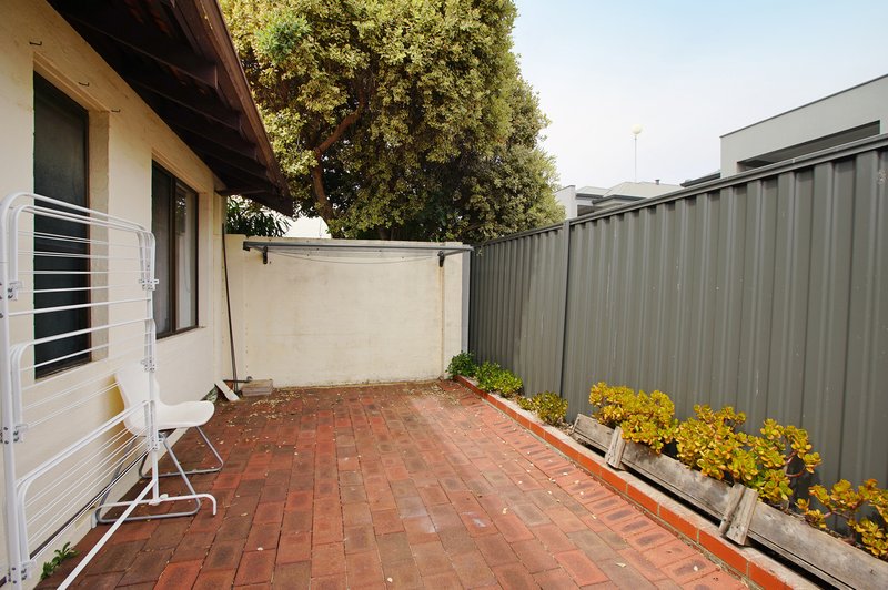 Photo - 3/10 Bridges Road, Melville WA 6156 - Image 21