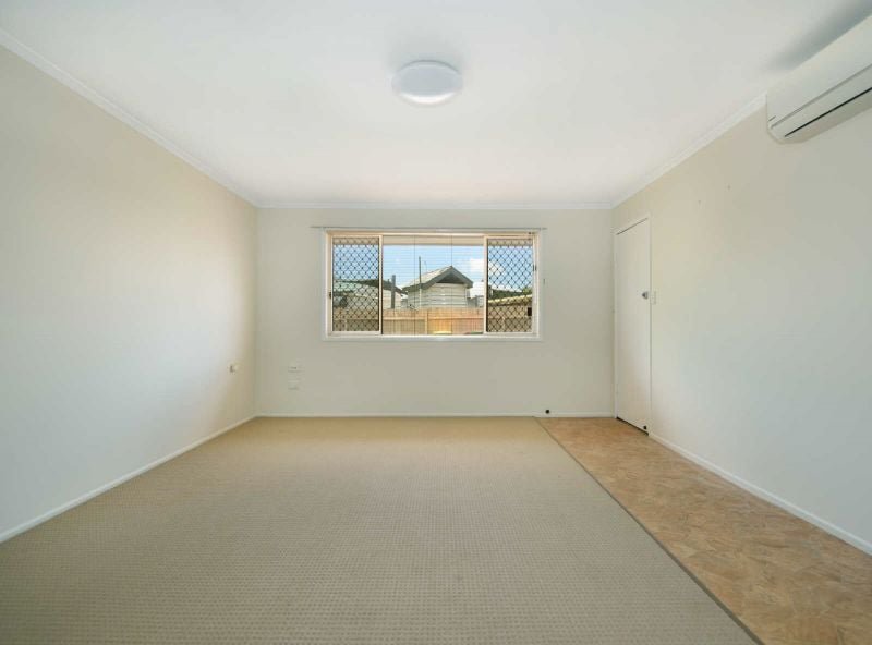 Photo - 3/10 Buckland Street, Harristown QLD 4350 - Image 2