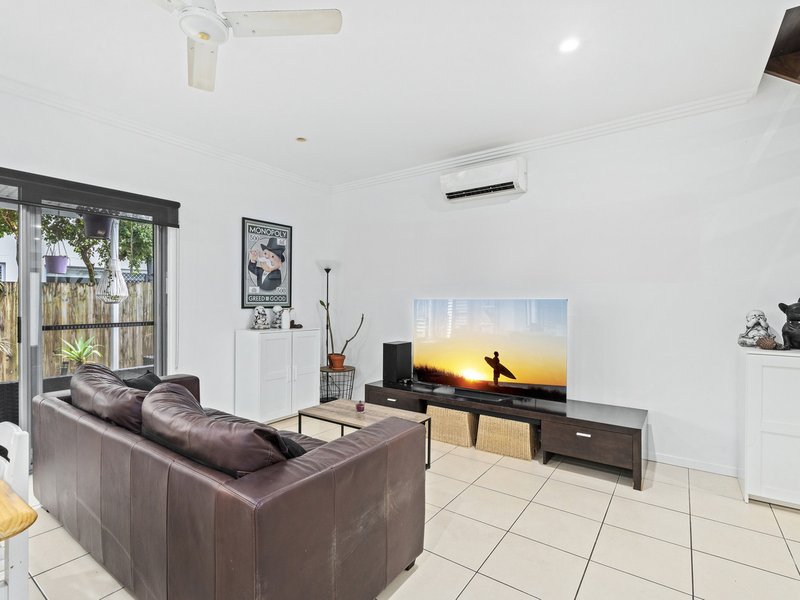 Photo - 3/10 Careel Close, Helensvale QLD 4212 - Image 5