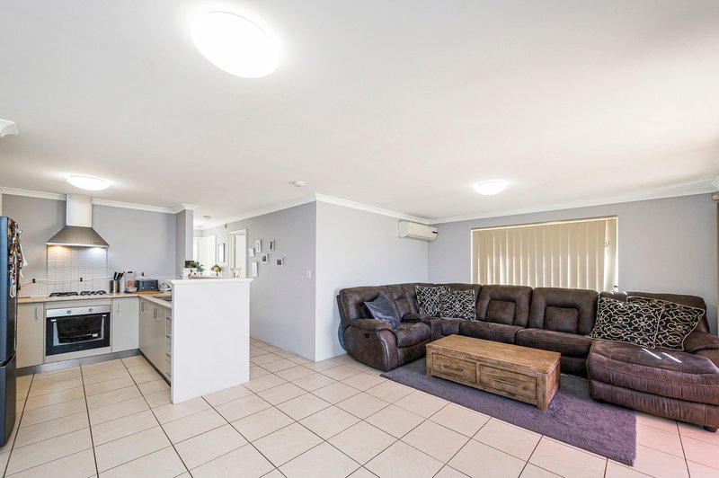 Photo - 3/10 Delamere Way, Camillo WA 6111 - Image 2