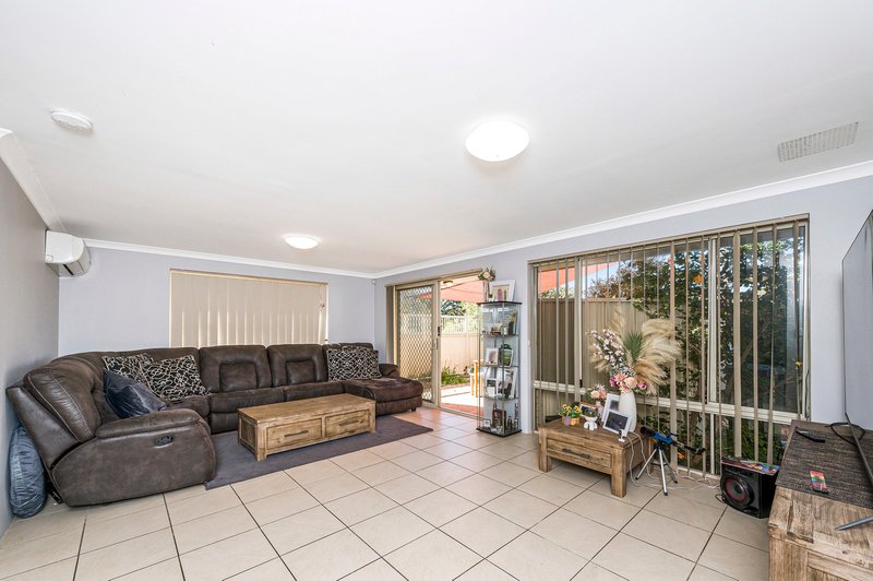 Photo - 3/10 Delamere Way, Camillo WA 6111 - Image 3