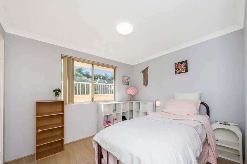 Photo - 3/10 Delamere Way, Camillo WA 6111 - Image 8
