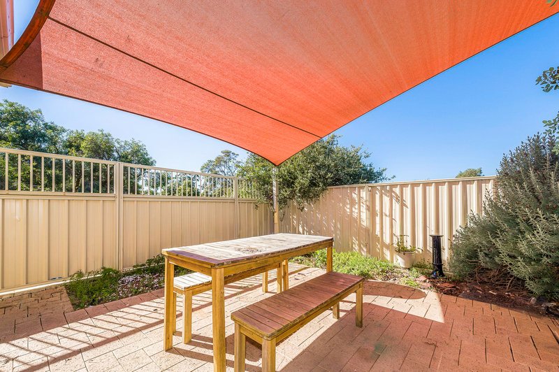 Photo - 3/10 Delamere Way, Camillo WA 6111 - Image 10