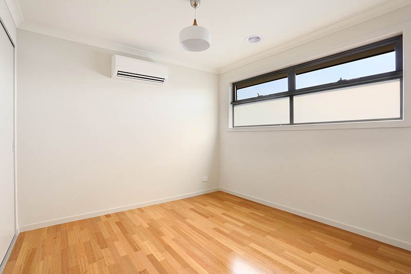 Photo - 3/10 Devon Road, Pascoe Vale VIC 3044 - Image 2