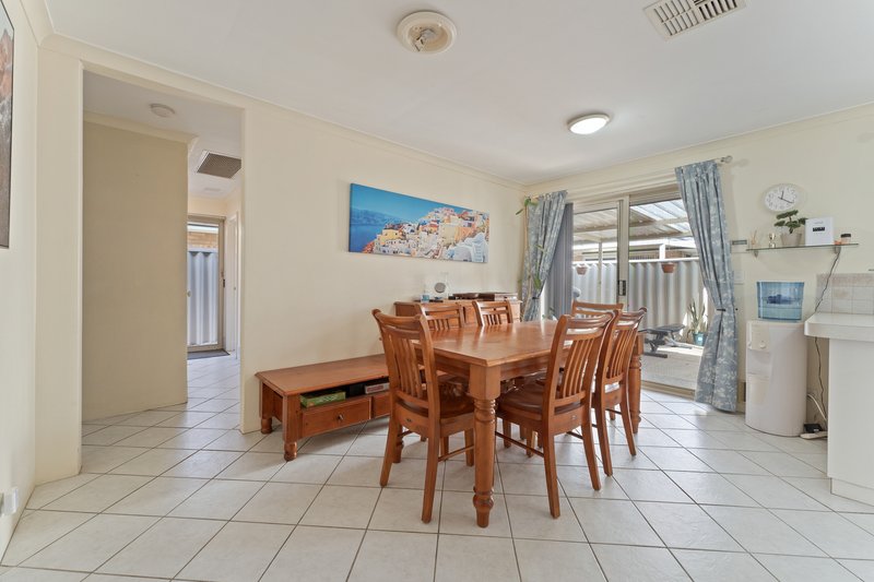 Photo - 3/10 Elanora Drive, Cooloongup WA 6168 - Image 7