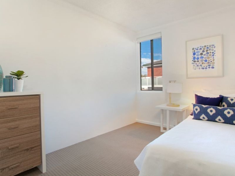 Photo - 3/10 Francis Street, Dee Why NSW 2099 - Image 5