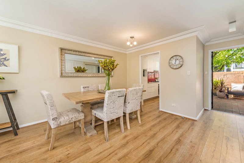 Photo - 3/10 Gillies Street, Wollstonecraft NSW 2065 - Image 4