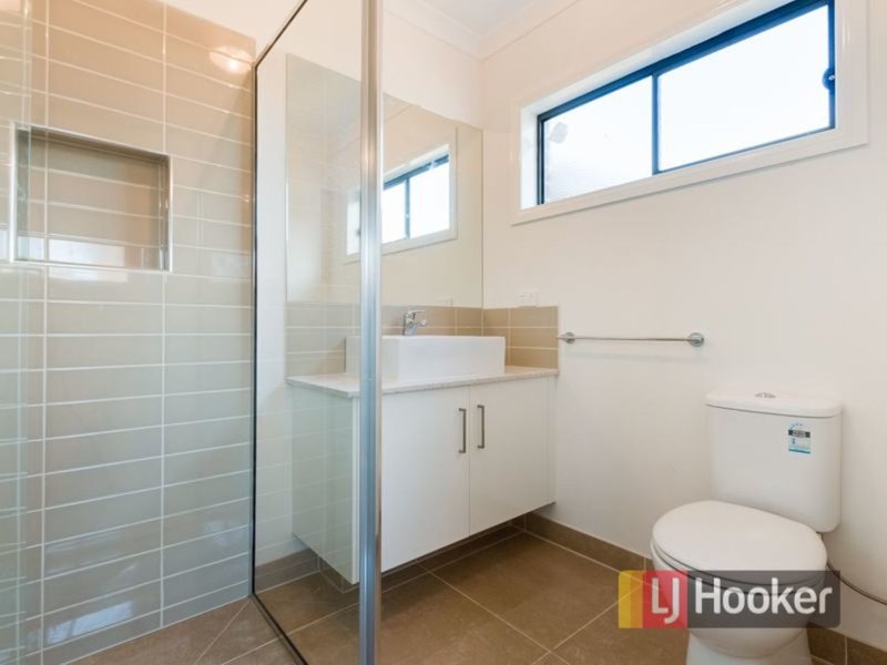 Photo - 3/10 Hayes Road, Hampton Park VIC 3976 - Image 6