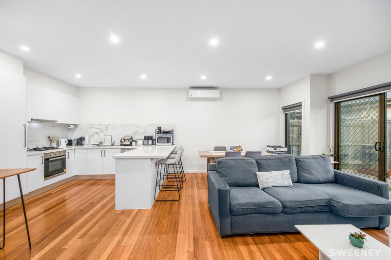 Photo - 3/10 Huxtable Avenue, Altona North VIC 3025 - Image 2