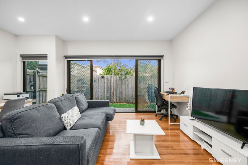 Photo - 3/10 Huxtable Avenue, Altona North VIC 3025 - Image 6