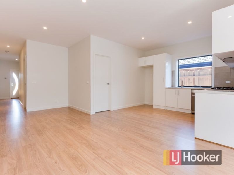 Photo - 3/10 Myrtle Grove, Doveton VIC 3177 - Image 4