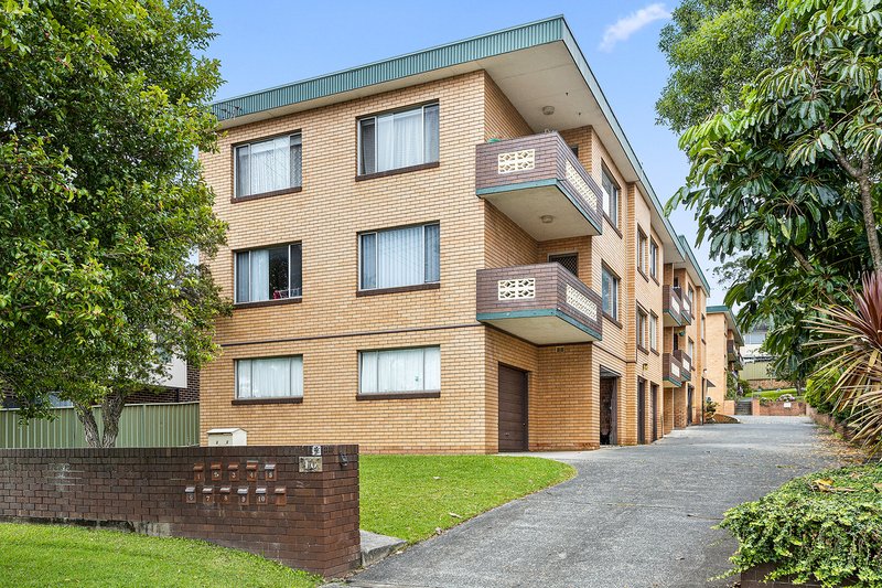 3/10 Myrtle Street, Coniston NSW 2500