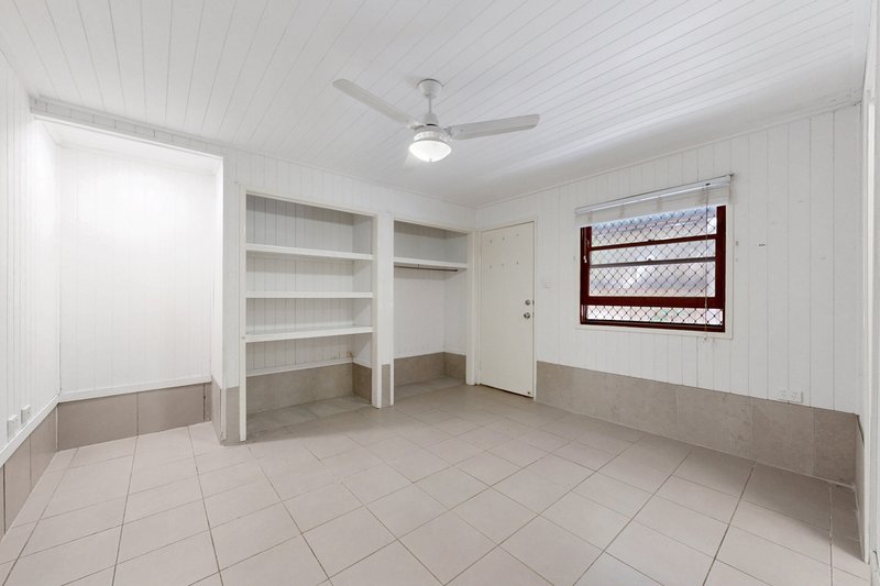 Photo - 3/10 Pear Street, Greenslopes QLD 4120 - Image 7