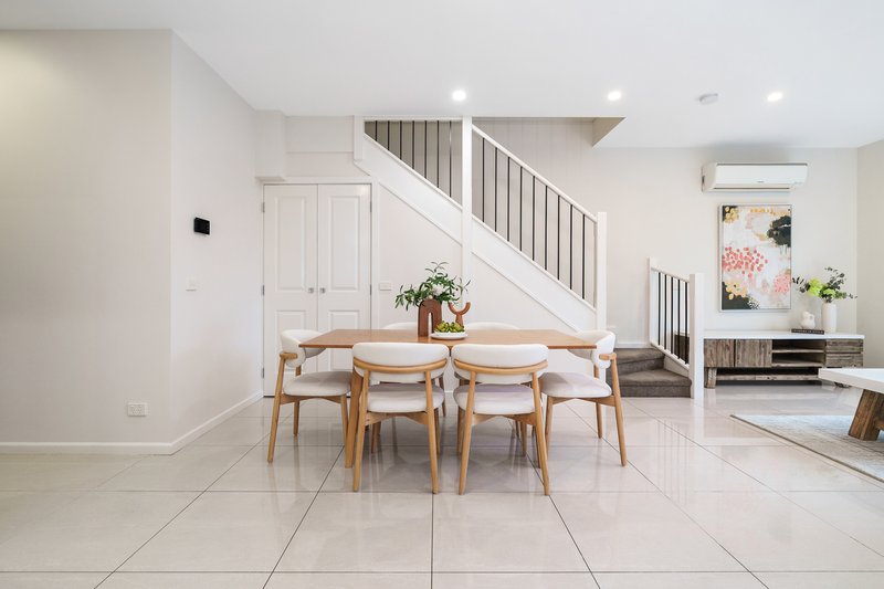 Photo - 3/10 Rae Street, Chadstone VIC 3148 - Image 3