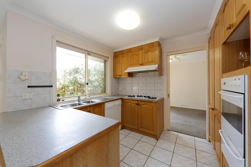 Photo - 3/10 Renown Street, Burwood VIC 3125 - Image 3
