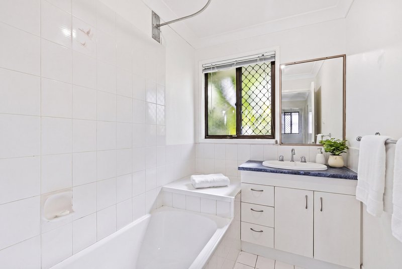Photo - 3/10 Sara Street, Ashmore QLD 4214 - Image 11