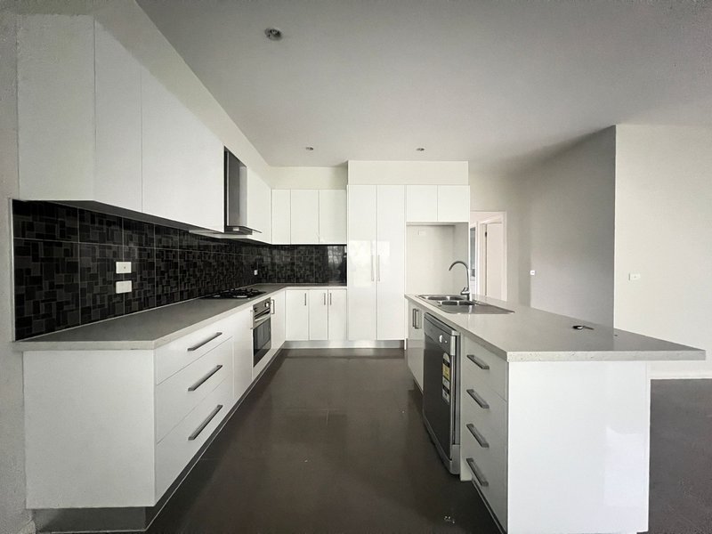 Photo - 3/10 Shadforth Street, Westmeadows VIC 3049 - Image 4