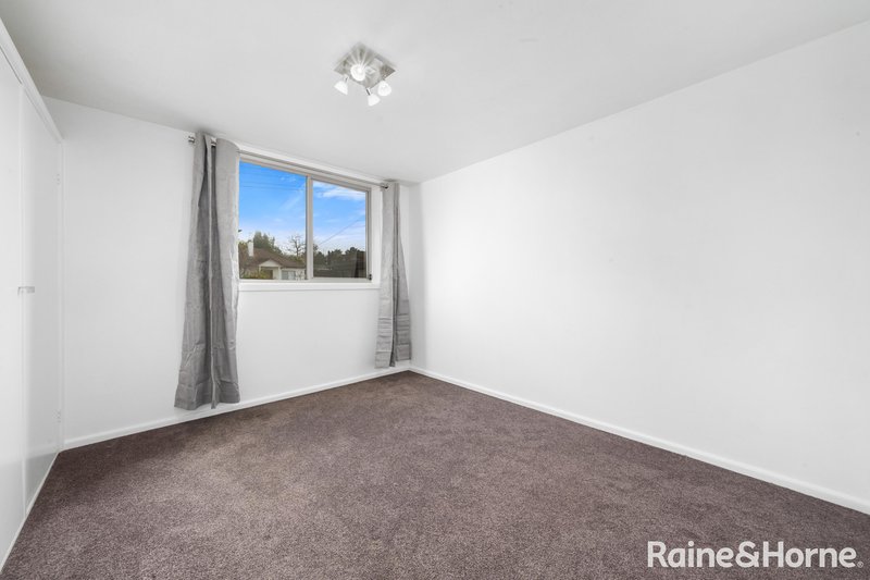 Photo - 3/10 Stornaway Road, Queanbeyan NSW 2620 - Image 6