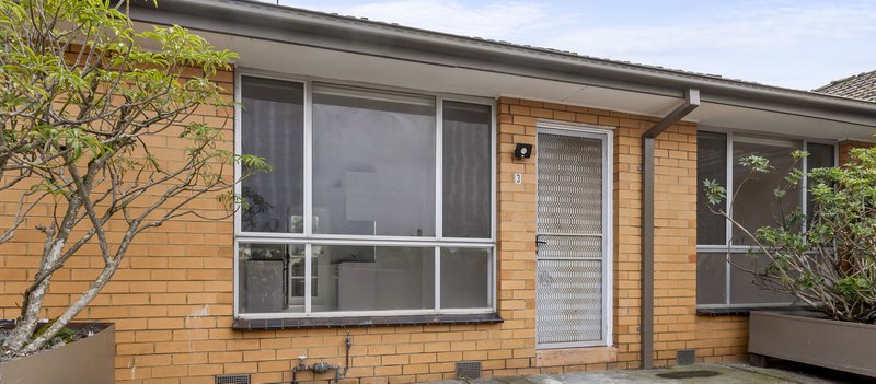 Photo - 3/10 Sylvan Grove, Pascoe Vale South VIC 3044 - Image 2