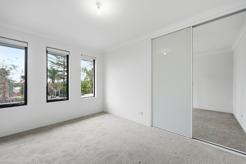 Photo - 3/10 Tate Street, St James WA 6102 - Image 14
