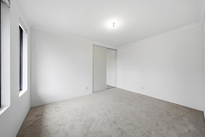 Photo - 3/10 Tate Street, St James WA 6102 - Image 15